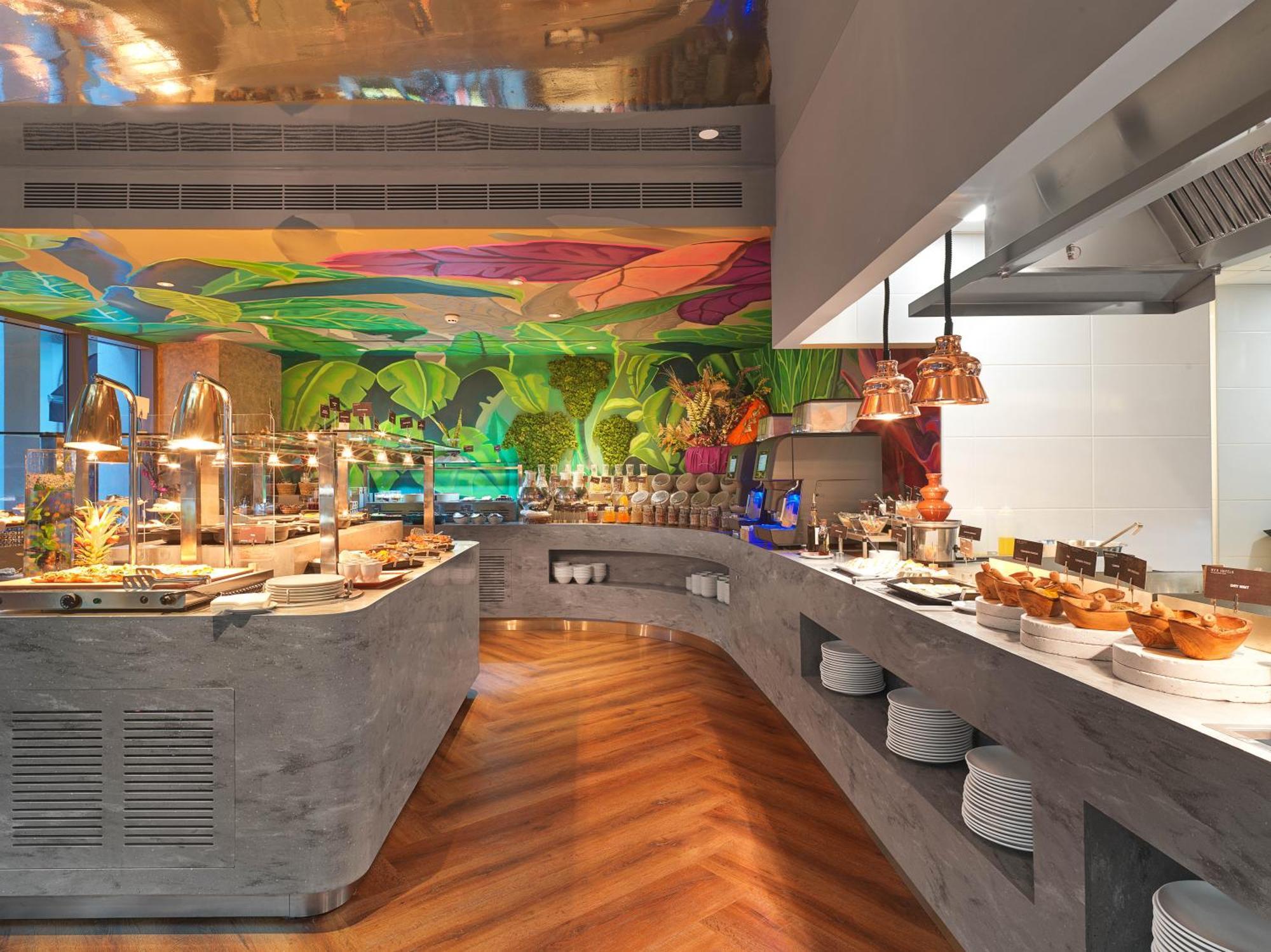 Nyx Hotel Limassol By Leonardo Hotels Buitenkant foto