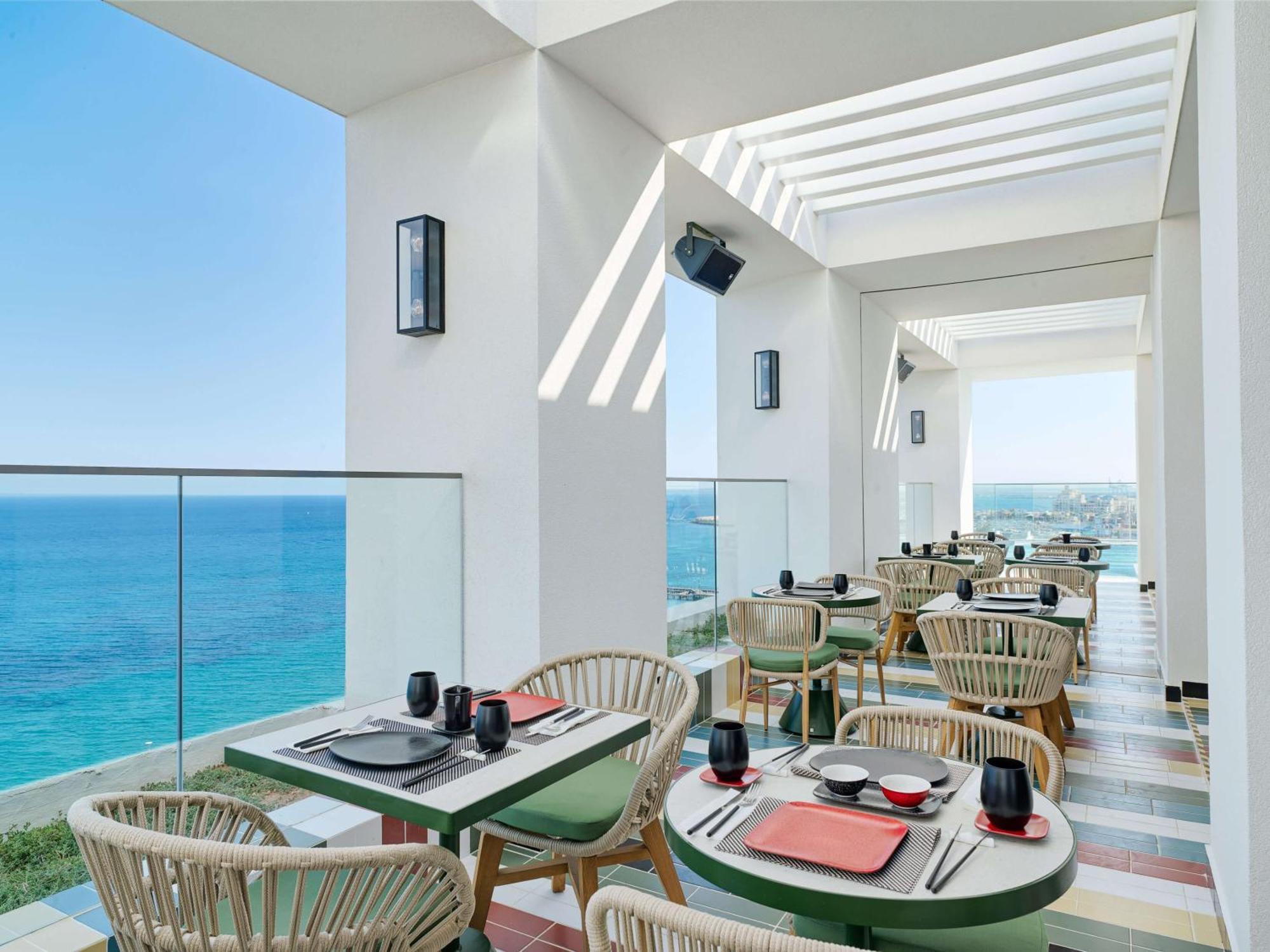 Nyx Hotel Limassol By Leonardo Hotels Buitenkant foto
