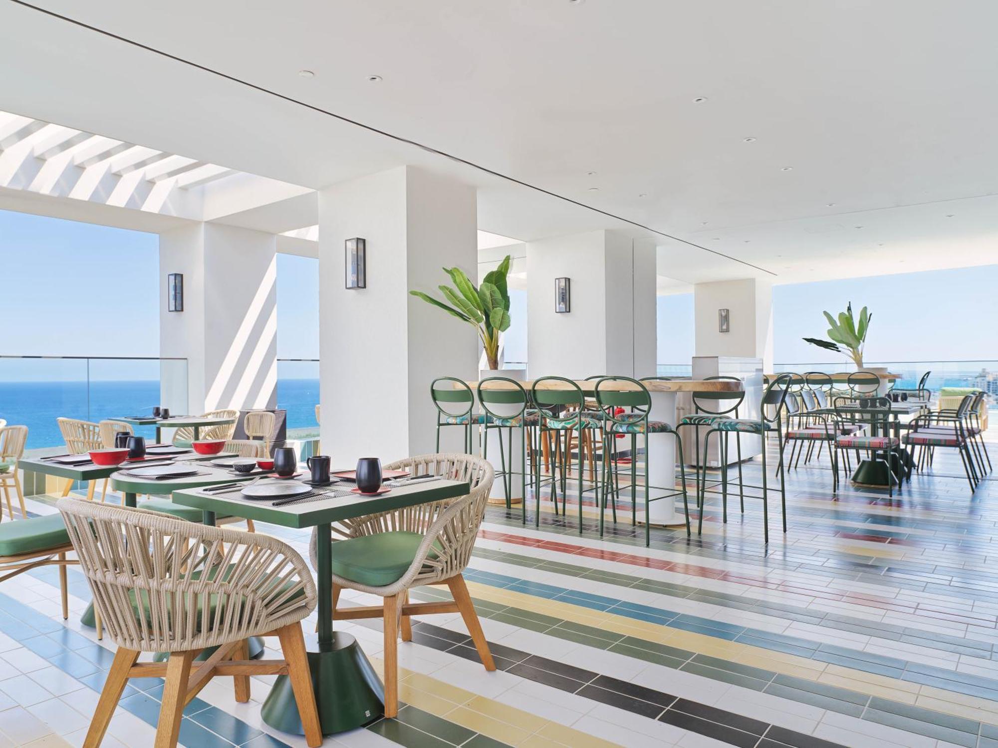 Nyx Hotel Limassol By Leonardo Hotels Buitenkant foto
